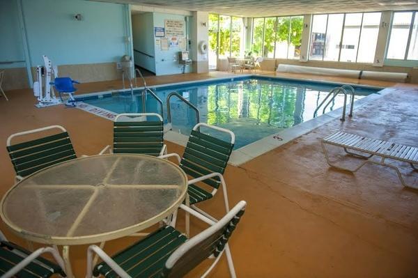 Broadview Inn Suites ゲイルズバーグ エクステリア 写真
